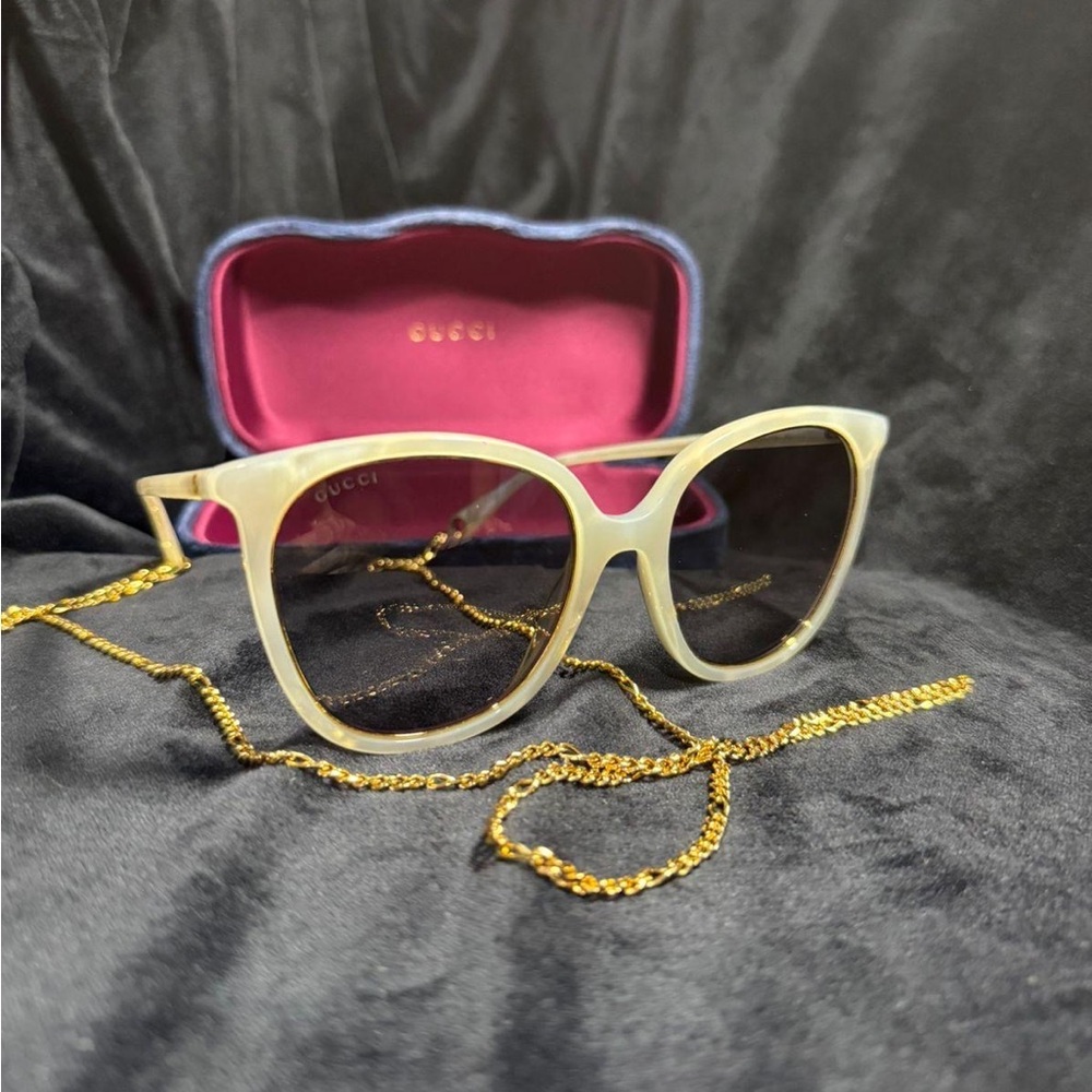 Gucci Ivory Sunglasses with Gold Chain